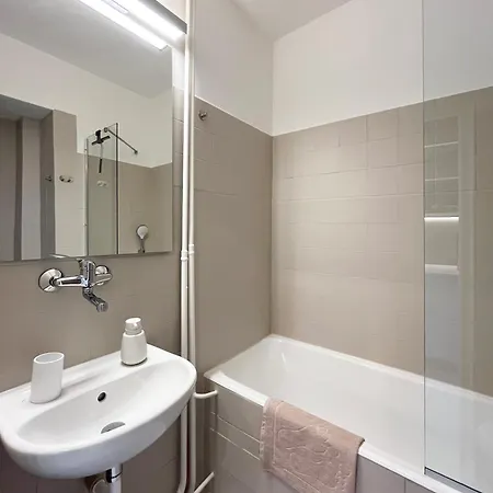 Sunny Near Centre Apartamento Bratislava