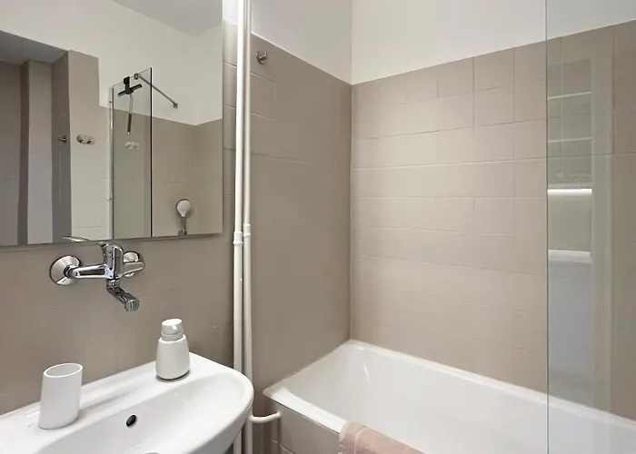 Sunny Near Centre アパート ブラチスラヴァ