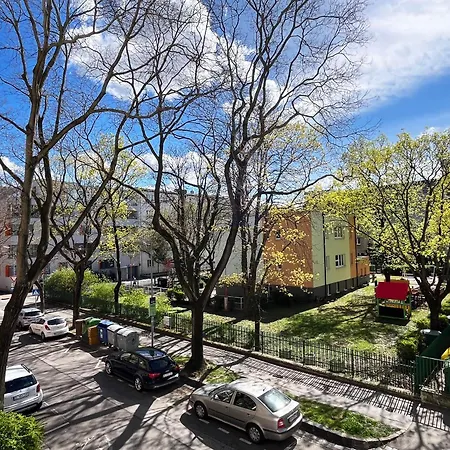 Sunny Near Centre Lägenhet *